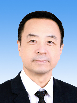 崔士鑫，男，漢族，1966年9月生，研究生學歷，中共黨員，現(xiàn)任人民日報社副總編輯兼機關(guān)黨委書記。