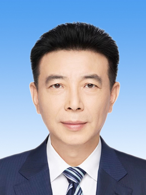 陳贄，男，漢族，1965年10月生，研究生學(xué)歷，中共黨員，現(xiàn)任人民日報社編委委員、海外版編輯部總編輯。