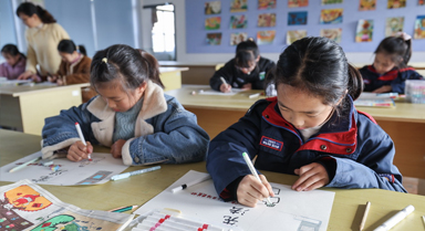 法治教育進(jìn)校園